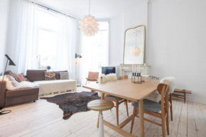 Cosy and Modern 2 bedrooms flat near Châtelain and Brugmann